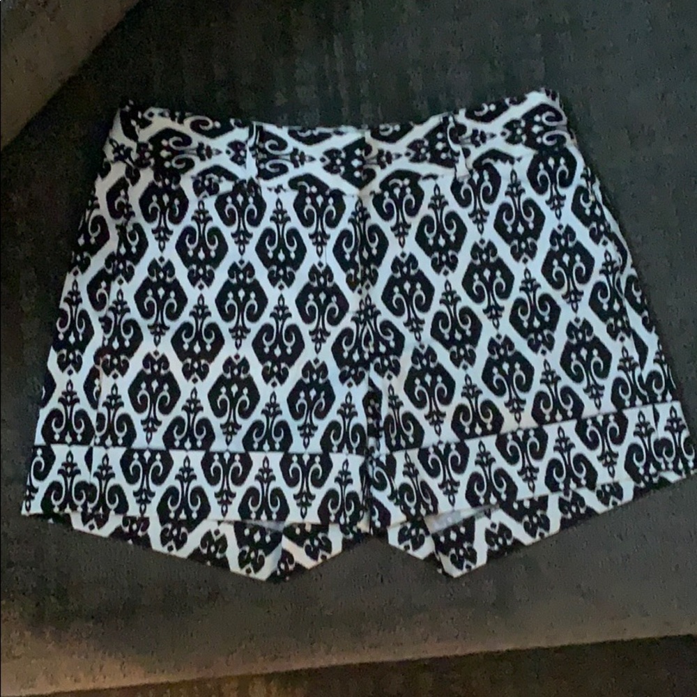 White House Black Market Ikat shorts, Size 0
